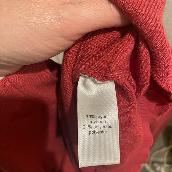 Medium Maurices dark pink sweater. - Picture 4 of 4